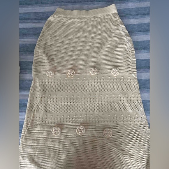 Golden Apricot Bloom Set-Elegant Crochet Beige Maxi Dress - Picture 5 of 5